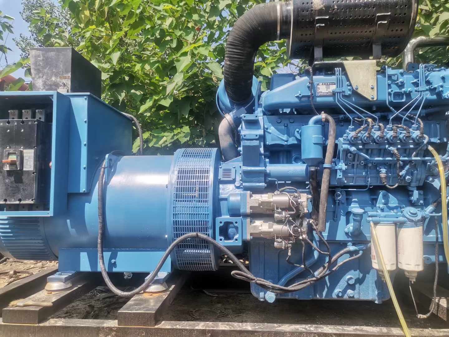 安多详细说明降低 800kW 柴油发电机输出电流波动的方法